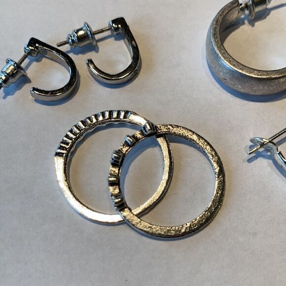 Vintage Lot of seven post pierced earrings perfect for projects - Picture 8 of 8